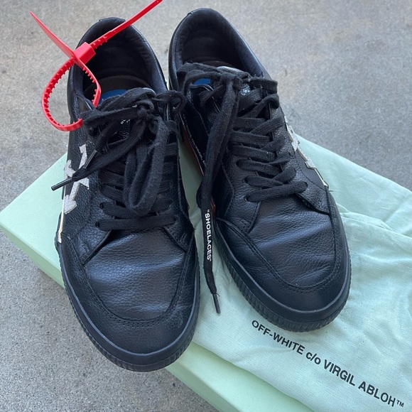 Off white low vulcanized. AUTH - Picture 2 of 6